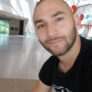 Meet your Posher, Esteban